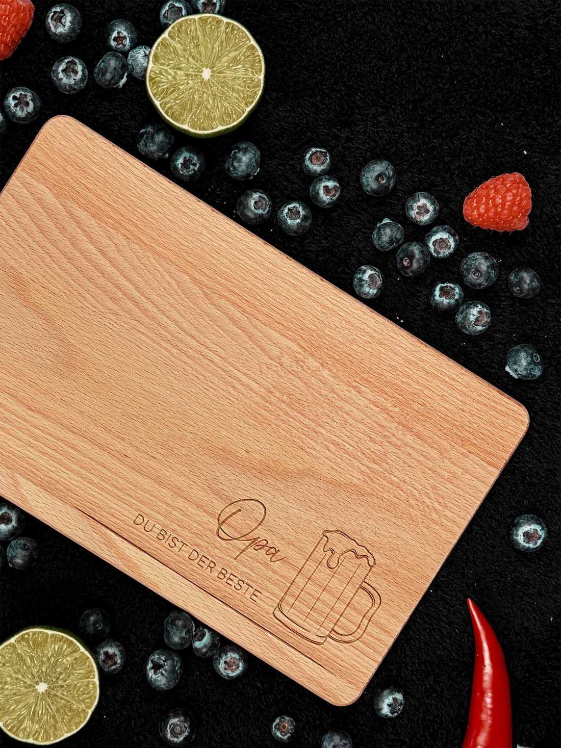 Handgemachtes Frühstücksbrett aus Holz, perfekt als personalisiertes Geschenk, robuste Qualität, geölt, individuell gravierbar für besondere Anlässe wie Muttertag, Vatertag, Freundschaft oder Geburtstagsgeschenk für die Küche.