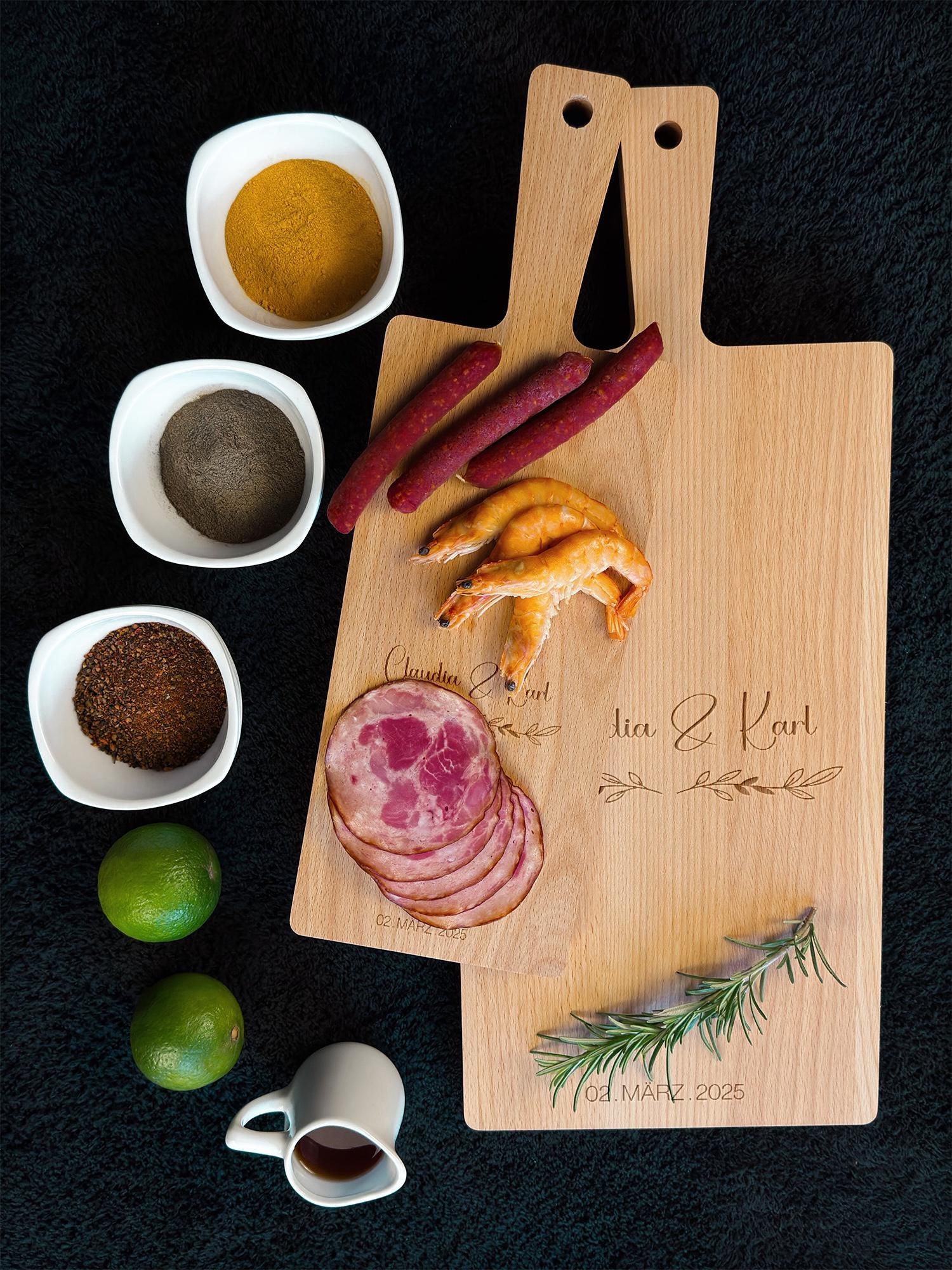 Handgemachtes Schneidebrett aus nachhaltigem Buchenholz mit praktischem Griff, langlebig, geölt, personalisierbar, ideal für Geburtstags- oder Weihnachtsgeschenke, perfekt für jede moderne oder rustikale Küche.