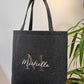 Schicke Filztasche mit Name personalisiert – ein tolles Geburtstags Geschenk für Mama, Schwester, Freundin oder Oma. Diese Einkaufstasche ist perfekt für den Alltag und ein stilvolles Geschenk für Frauen zu Ostern oder Muttertag.