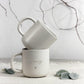 Personalisierte Tasse mit Name und Holztablett – einzigartiges Geschenkset für Frauen, Freundinnen, Kolleginnen oder Familie. Ideal für Kaffee, Tee oder heiße Schokolade. Handgefertigt, stilvoll und mit Liebe graviert.