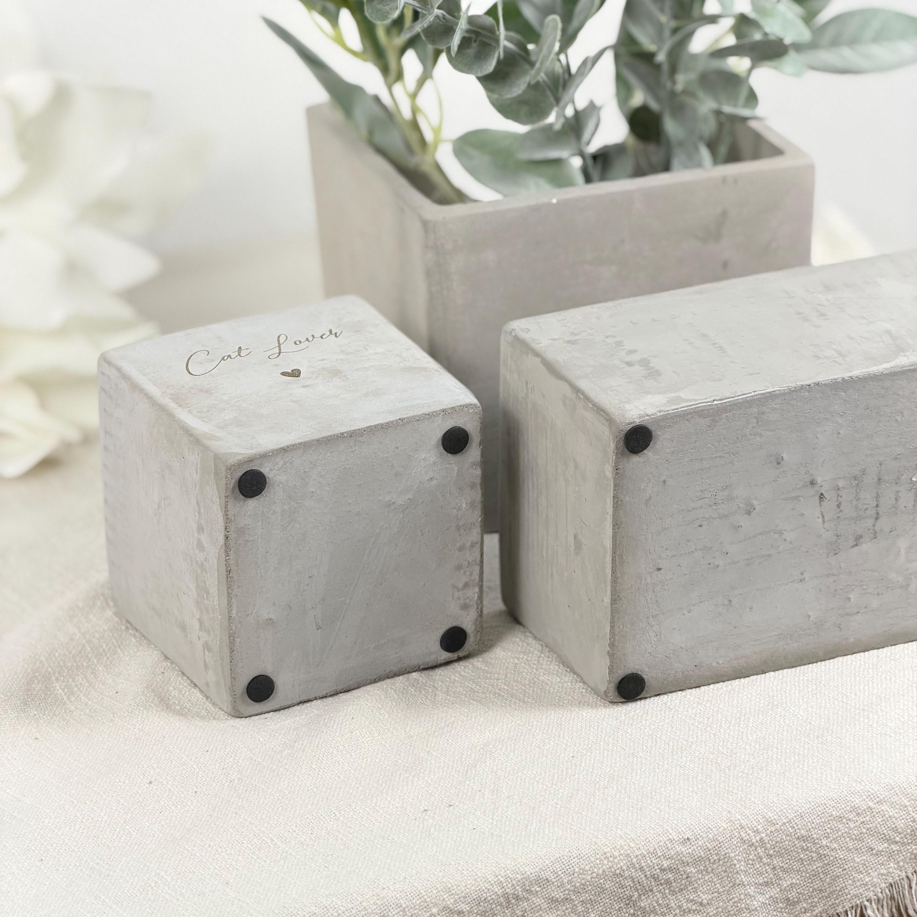 Blumentopf personalisiert mit Gravur Herzensmensch – perfektes Geschenk für Freundin, Mama oder beste Freundin. Geburtstagsgeschenk, Weihnachtsgeschenk, Valentinstag, kleine Aufmerksamkeit. Freundschaftsgeschenk, Dekoration für Zimmer, Kräuter oder Pflanzen, personalisierte Gravur mit Name, Datum oder Spruch für Herzensmensch.