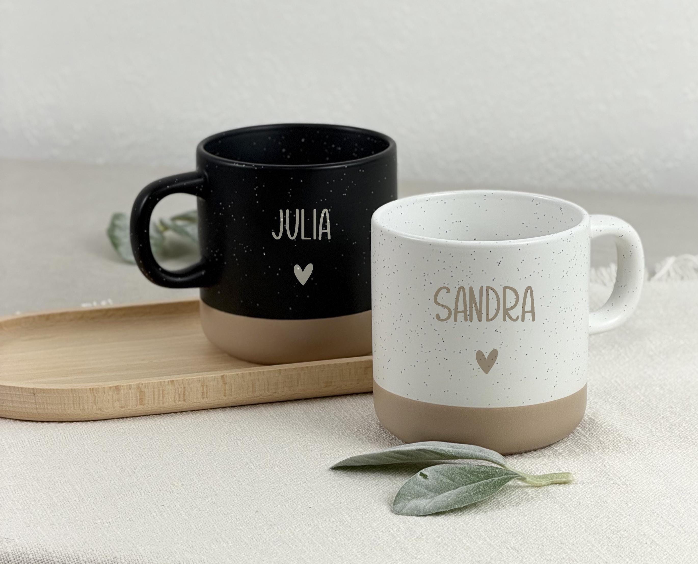 Personalisierte Geschenke für Frauen: Keramiktasse mit Name, individuell graviert. Perfekt als Geburtstagsgeschenk, Geschenk für Freundin oder Muttertag. Ein persönliches Geschenk, das täglich Freude bereitet.