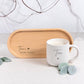 Schlichte personalisierte Tasse aus Keramik mit individueller Gravur, ideal als Geschenk für Eltern oder Großeltern. Die Kaffeetasse überzeugt durch ihre zeitlose Optik und vielseitige Verwendbarkeit im Alltag. Als Geburtstagsgeschenk für Eltern oder als personalisiertes Geschenk zum Muttertag oder Vatertag sorgt sie für tägliche Freude und bleibende Erinnerungen.
