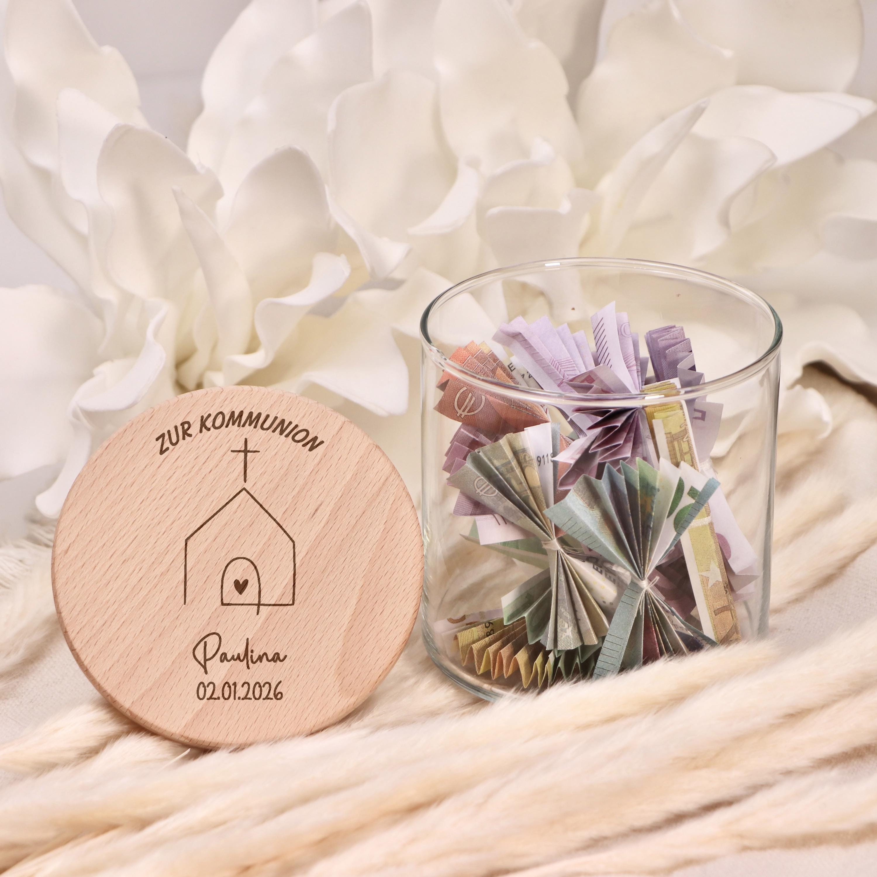 Geschenk zur Taufe personalisiert, vielseitig einsetzbar als Taufgeschenk, Kommunionsgeschenk oder Konfirmationsgeschenk. Zeitloses Design, das sich harmonisch in jedes Kinderzimmer integrieren lässt. Hochwertig verarbeitet, zeitlos und langlebig – ein Geschenk mit bleibender Bedeutung.Vorratsglas Keksdose Vorratsdose Personalisiert mit Gravur.