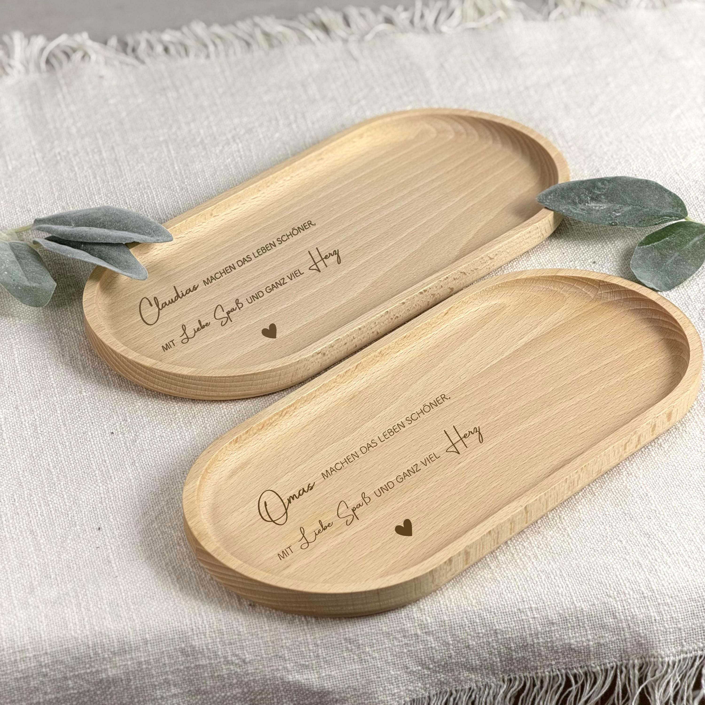 Dieses Buchenholz-Tablett eignet sich perfekt als einzigartiges Geschenk für Frauen und Männer zu Anlässen wie Ostern, Geburtstagen oder Freundschaftsfeiern. Mit einer natürlichen Holzstruktur und einer pflegeleichten Hartwachs-Beschichtung für langanhaltenden Gebrauch.