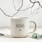 Kaffeetasse personalisiert mit Name im eleganten Geschenkset mit Tablett für Mama, eine besondere Geschenkidee zum Muttertag oder als Geburtstagsgeschenk Mama von Tochter oder Sohn. Die hochwertige Keramiktasse personalisiert mit Wunschtext verbindet Funktionalität mit emotionaler Bedeutung und eignet sich perfekt als Dankeschön Geschenk für Mama. Dieses stilvolle Set ist ideal für gemütliche Kaffee- oder Teemomente und zählt zu den beliebtesten personalisierten Geschenken für Mama