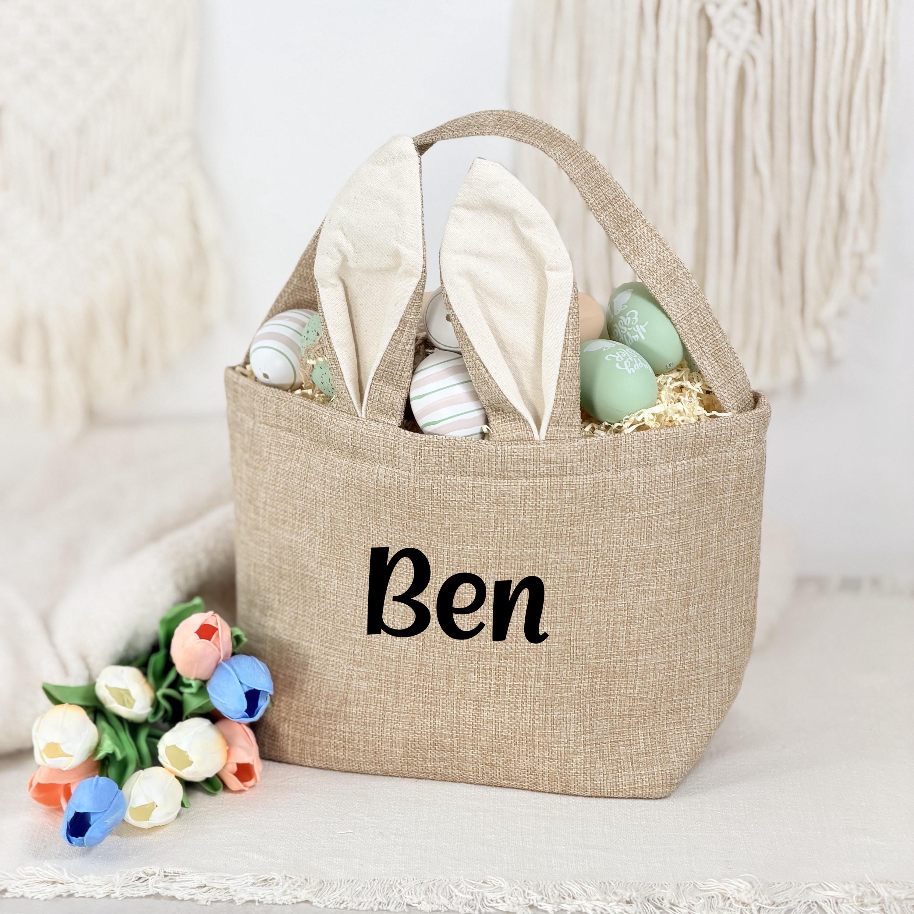 Personalisiertes Osterkörbchen mit hochwertigem Druck und niedlichen Hasenohren. Perfekt als Geschenk für Kinder zu Ostern, als Osterkorb mit Namen für Junge oder Mädchen und als liebevolle Überraschung zur Eiersuche.