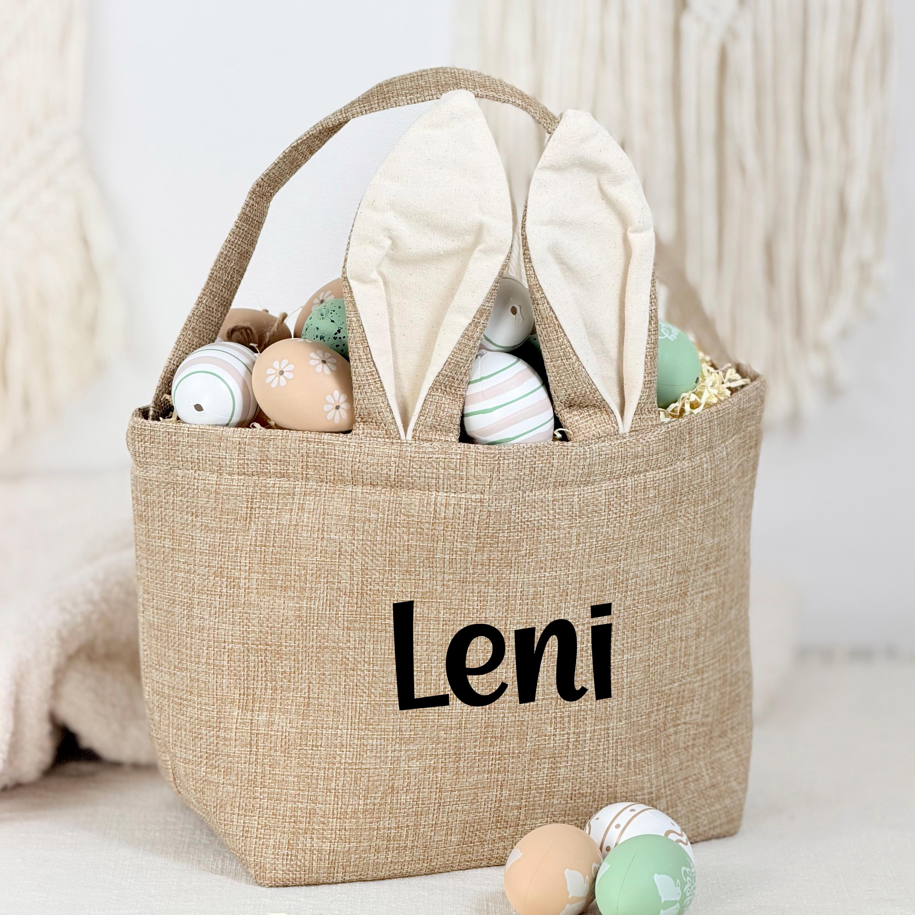 Osterkorb mit Namen als individuelles Ostergeschenk für Kinder. Dieser Hasenkorb eignet sich ideal als Osternest Kinder zum Sammeln von Ostereiern und Süßigkeiten und ist eine besondere Geschenkidee für das Osterfest.