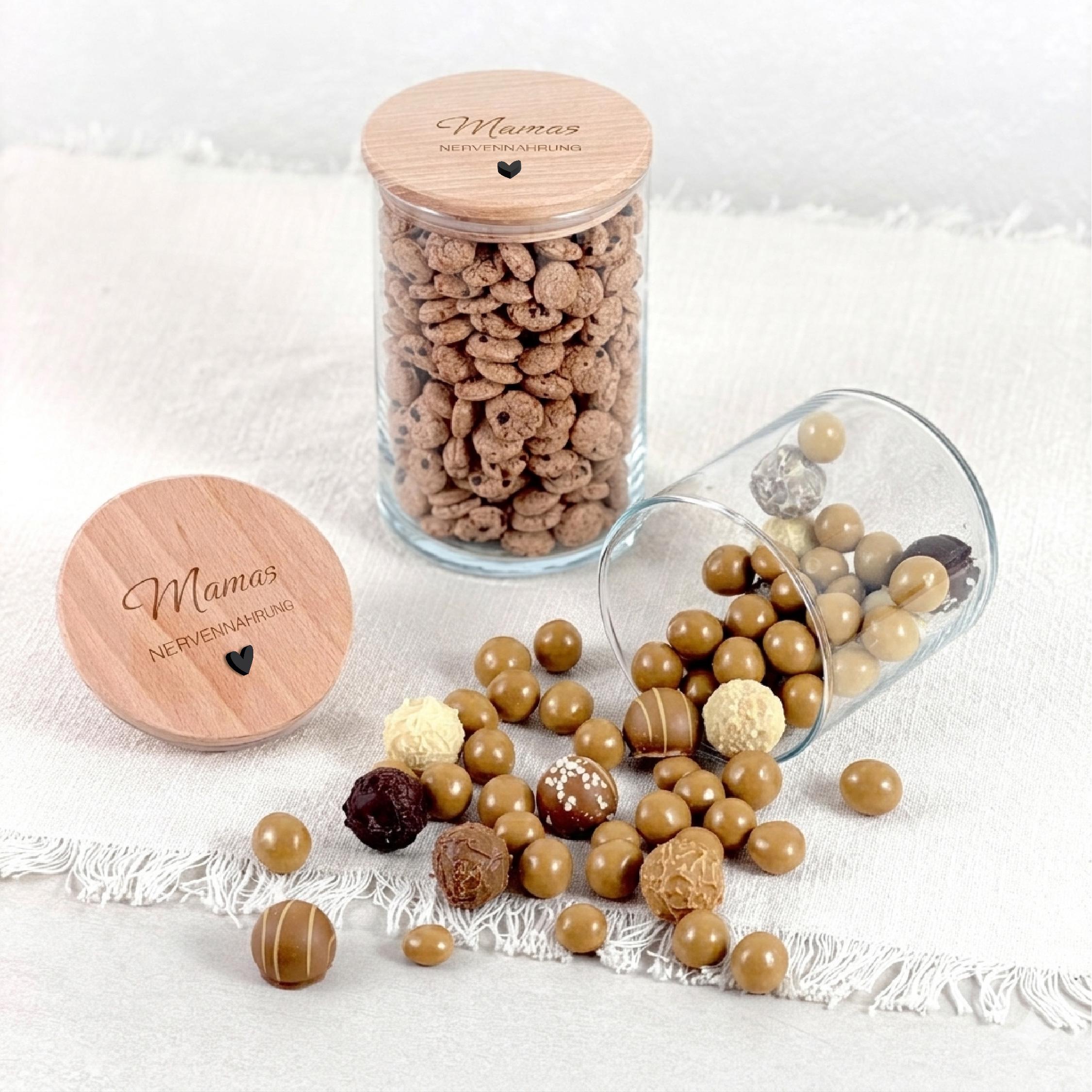 Muttertagsgeschenk für Mama im personalisierten Vorratsglas, kreatives Naschglas mit Name und liebevoller Gestaltung, gefüllt mit Nervennahrung oder Süßigkeiten, perfekte Geschenkidee zum Muttertag, Geburtstag oder als Dankeschön für Mama.