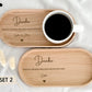 Abschiedsgeschenk Lehrerin als personalisierte Tasse mit Tablett. Diese Kaffeetasse personalisiert eignet sich als Kindergarten Abschied Geschenk und Dankeschön Geschenk Lehrer. Geschenkset Tasse mit Tablett ist eine schöne Geschenkidee für Erzieherin oder Tagesmutter und eignet sich als individuelles Abschiedsgeschenk.