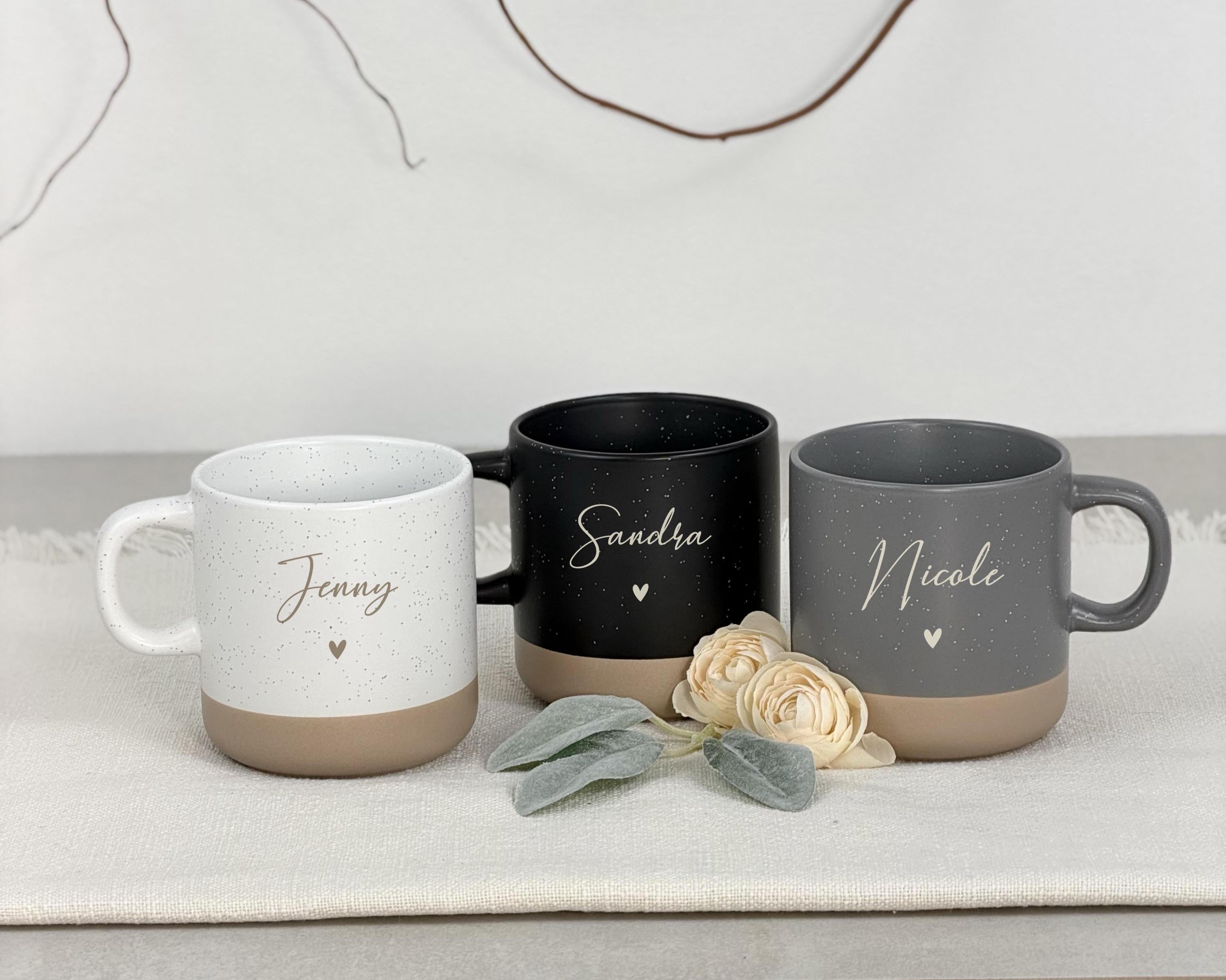 Personalisierte Tasse mit Name als Geschenkset Tasse mit Tablett für Abschied Kindergarten. Diese Kaffeetasse personalisiert ist ideal als Abschiedsgeschenk Erzieherin oder Lehrerin. Perfekt als Dankeschön Geschenk Lehrer oder kleine Geschenke Tagesmutter und als Geschenkidee Kita Abschied.