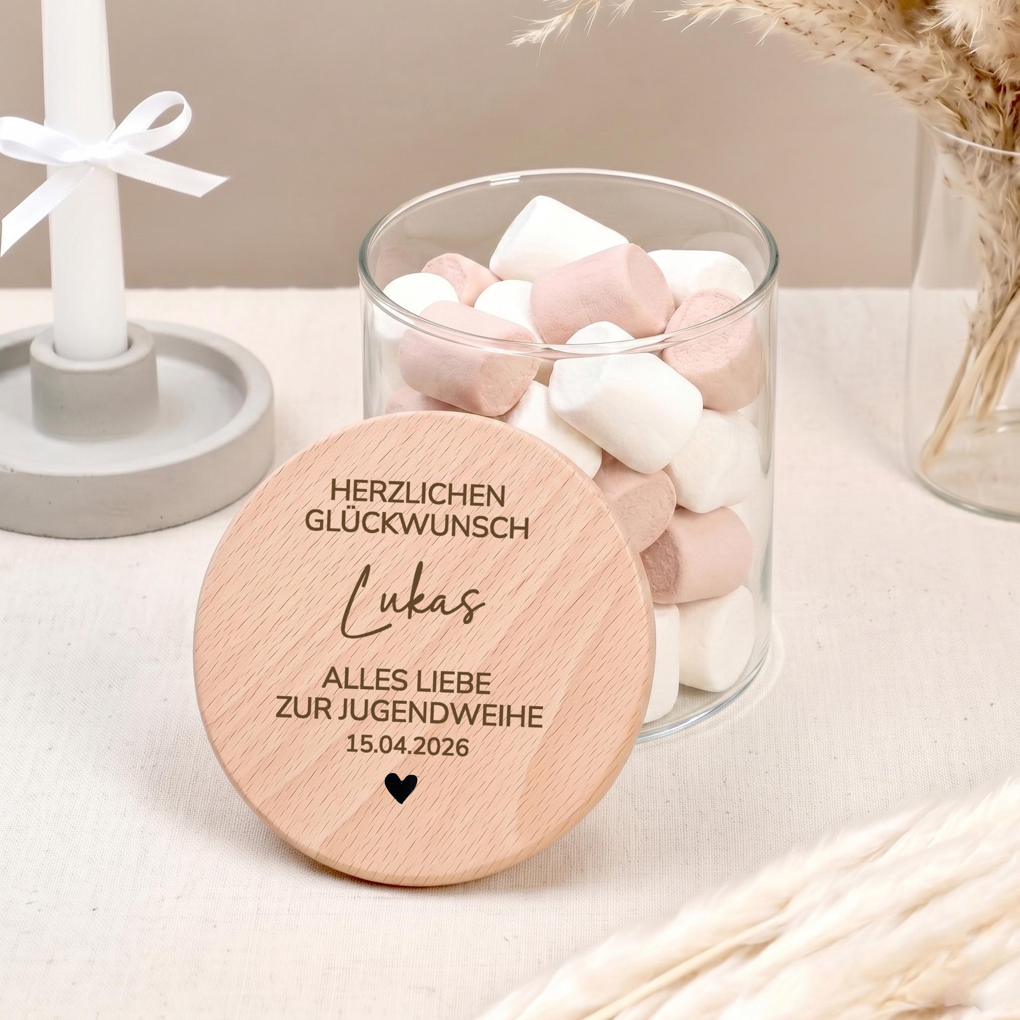 Erinnerungsgeschenk zur Jugendweihe als personalisiertes Glas mit Name. Das hochwertige Vorratsglas ist ideal zum Verschenken von Geld und später perfekt für Süßigkeiten, Erinnerungen oder persönliche Kleinigkeiten.