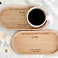 Kaffeetasse mit Namen personalisiert im Set mit Tablett, Geschenk zur Hochzeit für Brautpaar, Mr Mrs Design, einzigartiges Mitbringsel, dekorativ und praktisch für Kaffee oder Tee, individuelles Hochzeitsgeschenk.