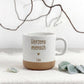 Personalisierte Tasse mit Name und Herz als liebevolle Geschenkidee für Freundin oder Schwester. Die gravierte Keramiktasse eignet sich perfekt für Kaffee, Tee oder Cappuccino und verbindet modernes Design mit persönlicher Bedeutung. Personalisierte Tasse für Frauen als emotionales Geburtstagsgeschenk mit Name und Gravur. Eine moderne und liebevolle Geschenkidee für besondere Menschen mit Stil und Persönlichkeit.