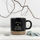Personalisierte Tasse für Kollegin mit Gravur „Für immer Wochenende“ als Abschiedsgeschenk Kollegin. Diese hochwertige Keramiktasse eignet sich perfekt zum Ruhestand, Jobwechsel oder Abschied im Büro. Ideal als Geschenk für Arbeitskollegin, Work Bestie oder Teammitglied für Kaffee, Tee und entspannte Feierabende.