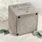 Personalisierte Paargeschenke als moderner Blumentopf mit Namen und Wunschtext. Dieses Geschenk eignet sich perfekt für Hochzeit, Verlobung oder Jahrestag und begeistert Paare mit liebevollen Details.