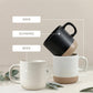 Personalisierte Kaffeetasse als kreatives Familiengeschenk zu Weihnachten oder zur Schwangerschaft. Die individuell gestaltete Tasse ist ideal für werdende Eltern und Großeltern und sorgt bei jeder Kaffee- oder Teepause für ein Lächeln.