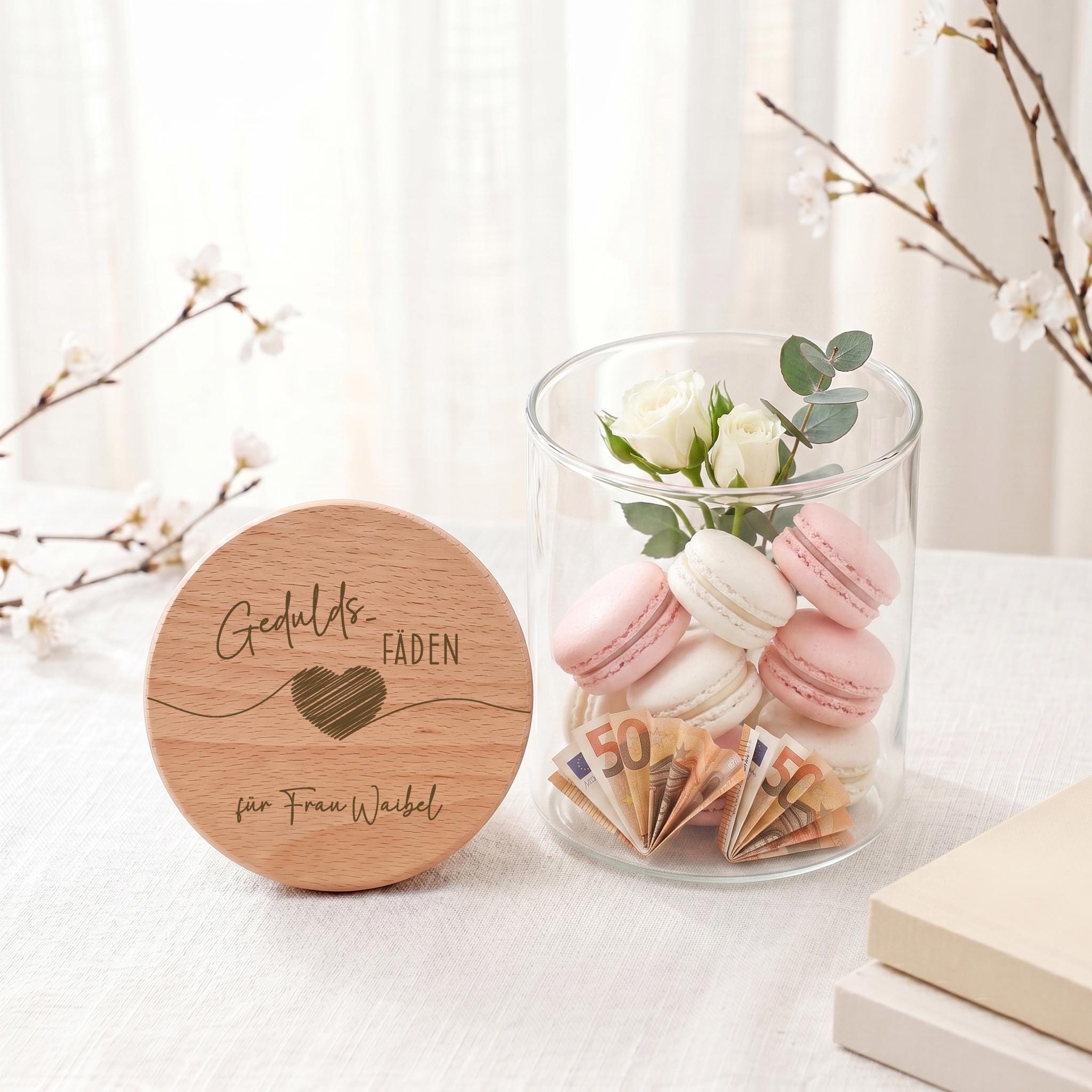 Geschenk für Erzieherin oder Tagesmutter als personalisiertes Naschglas. Diese Keksdose ist ideal zum Befüllen mit Süßigkeiten oder kleinen Geschenken und bleibt als schöne Erinnerung an die gemeinsame Zeit erhalten.