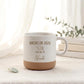 Personalisierte Kaffeetasse mit hochwertiger Lasergravur und individuellem Wunschnamen als besonderes Geschenk zum Bachelorabschluss, Studienabschluss oder zur bestandenen Prüfung – eine persönliche Erinnerung für Absolventinnen und Absolventen.