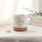 Individuell graviertes Geschenkset bestehend aus Kaffeetasse und Holztablett. Perfekt als Geburtstagsgeschenk mit Namen für Frauen, Männer oder beste Freunde. Das moderne Design und die hochwertige Verarbeitung machen dieses Set zu einer bleibenden Erinnerung.