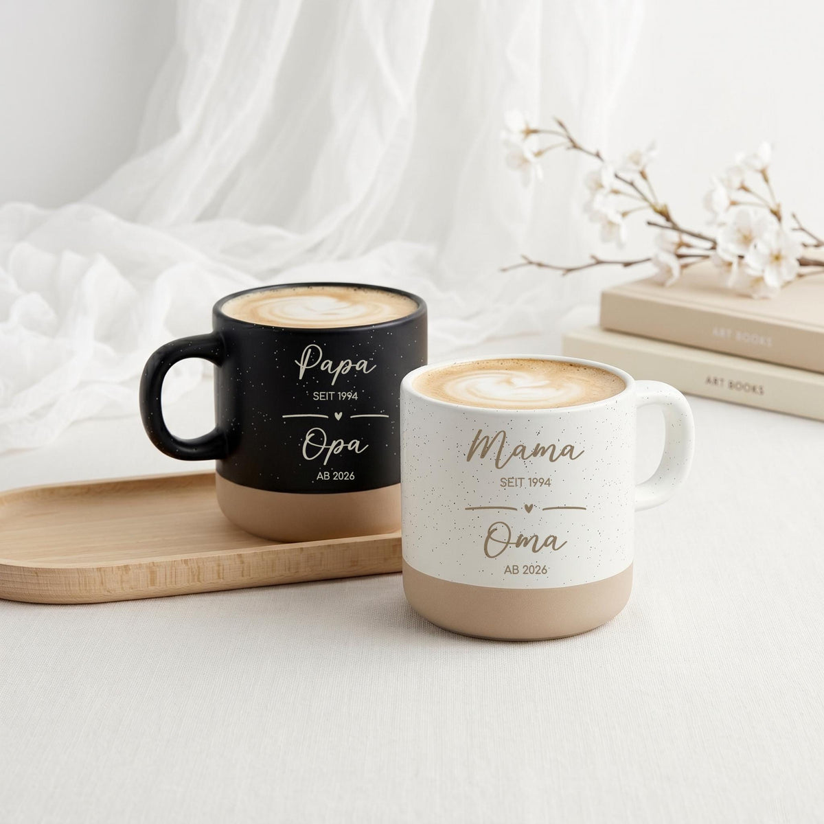 Personalisierte Keramiktasse mit individuellem Design als kreative Möglichkeit, die Schwangerschaft zu verkünden. Eine liebevolle Geschenkidee für werdende Großeltern, Eltern oder Familie und eine bleibende Erinnerung an einen ganz besonderen Moment voller Vorfreude.