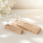 Personalisierter Bilderhalter aus Holz mit graviertem Familiennamen und Familienfoto. Eine besondere Geschenkidee für Weihnachten, Einzug, Hochzeit oder als dekoratives Wohnaccessoire mit persönlicher Bedeutung.