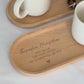 Personalisierte Tasse mit Name – Set aus Tasse und Tablett | Geschenk für Mama – Holztablett "Glück ist" Gravur – Freundin Geschenkidee bff