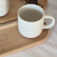 personalisierte Tasse Kollegin, Geschenkset Tasse mit Tablett, Abschiedsgeschenk personalisiert, Holztablett mit Wunschtext, Keramiktasse