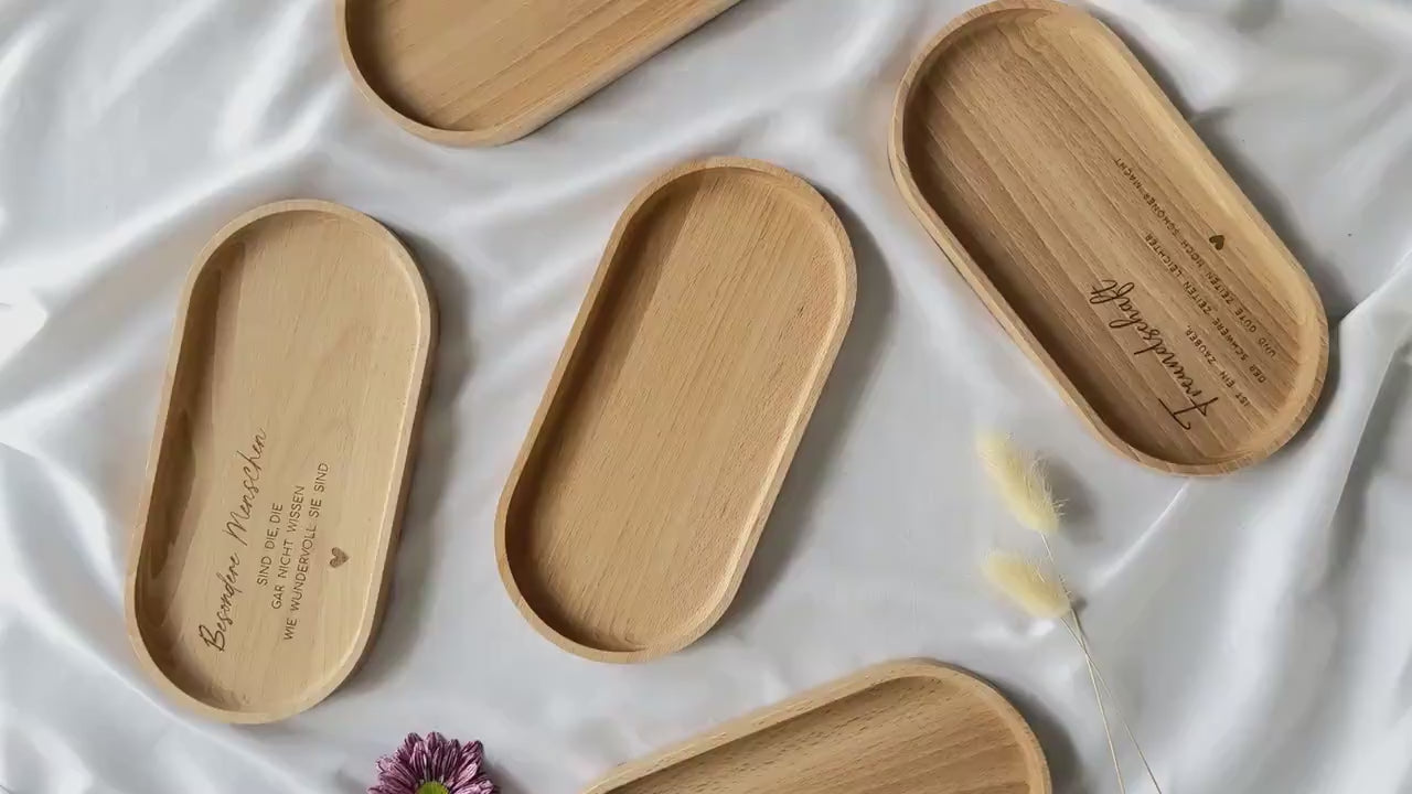 Serviertablett personalisiert Gravur kleine Auszeit | Dekotablett  als Geschenk für Mama, Kollegin oder Freundin zu Muttertag & Weihnachten